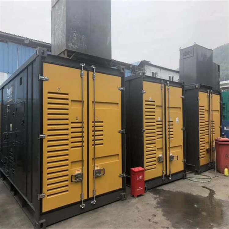 通许温度变化对不同类型欠压保护装置的可靠性影响有何差异？